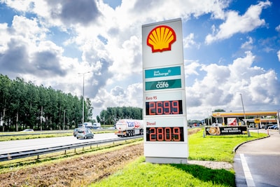 Dure benzine jaagt werkenden op kosten: ‘Hogere kilometervergoeding zal in meer cao’s komen’