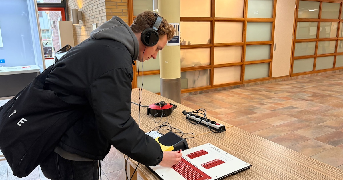 Stemmen voor slechtzienden in Borne gaat nog niet volgens plan; in Hengelo is het kettinkje te kort