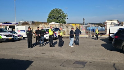 Politie-inzet bij voormalig afvalverwerker Complexie