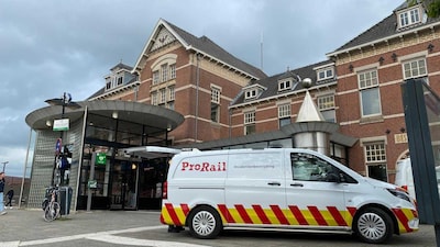 Drie treinen gestrand door brand Woerden: honderden reizigers worden geëvacueerd