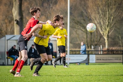 Schokeffect bij Leones • Safa Kizir goudhaantje AWC • Quick 1888 haalt uit tegen Spero