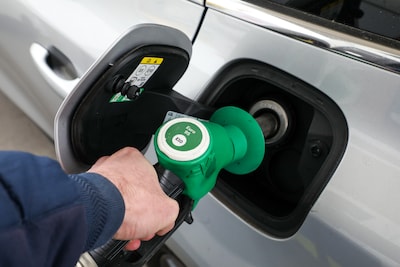 Na sterke daling van maandag stijgen de olieprijzen vandaag flink