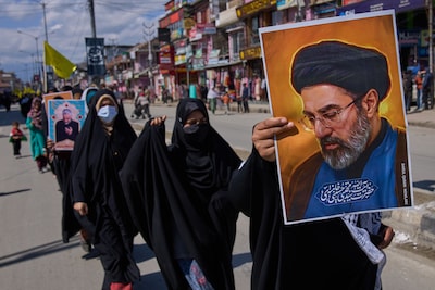 Amerikaanse minister: Opperste nieuwe leider van Iran is gewond en vermoedelijk verminkt