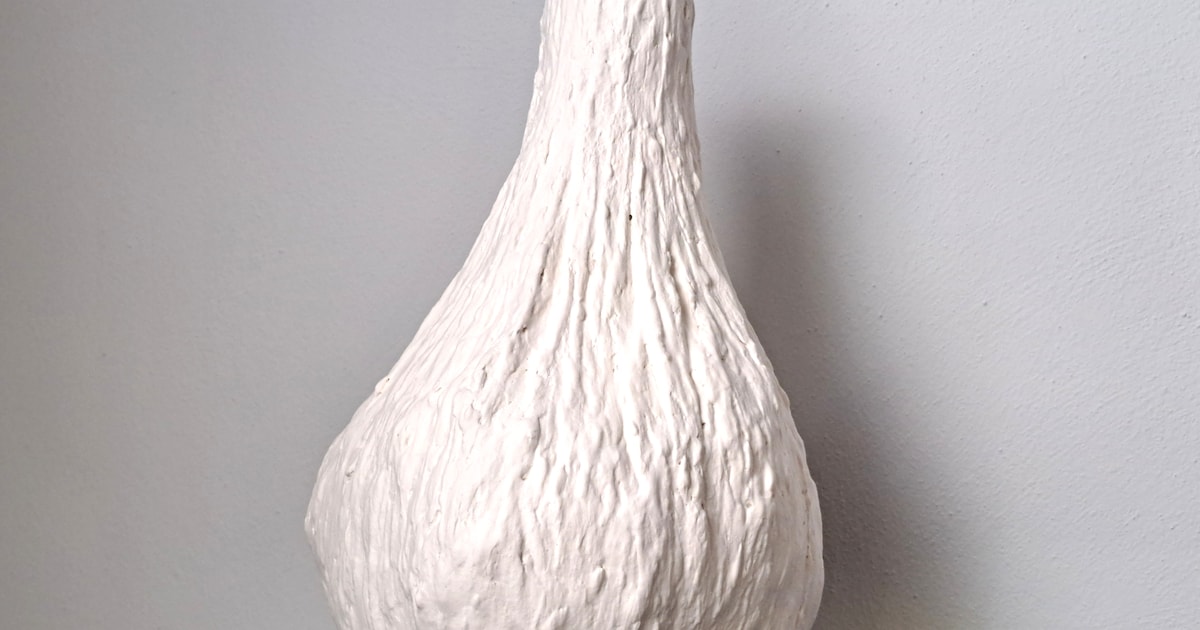 Galerie de Sleedoorn opent expositie met keramiek en schilderijen