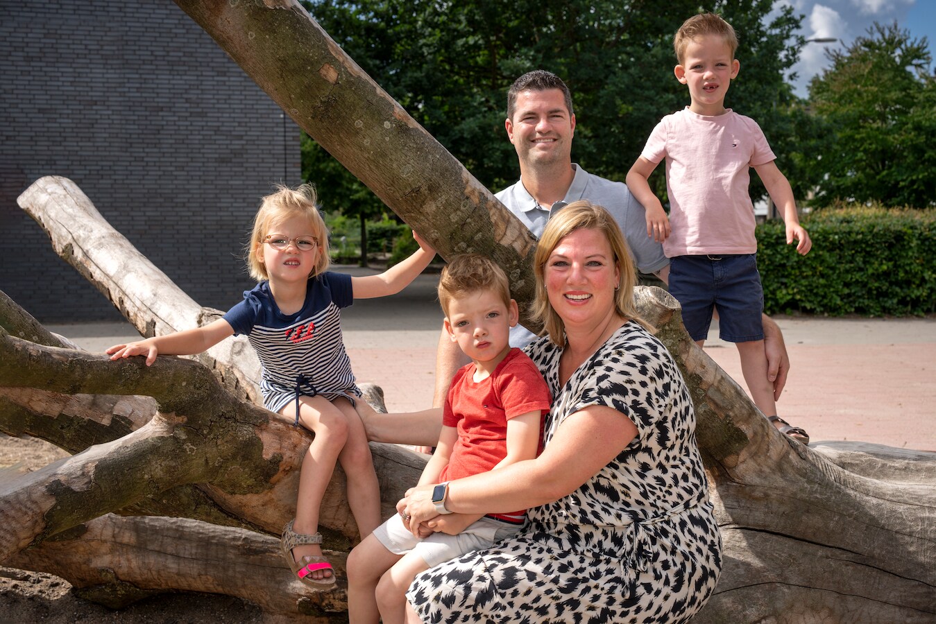 Dit zie je zelden: deze drie drielingen wonen bij elkaar om de hoek en ...