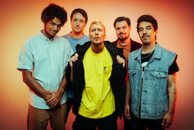 Chef'Special veegt agenda jaar lang leeg na vertrek gitarist: 'Is dit nog wat ik wil?'