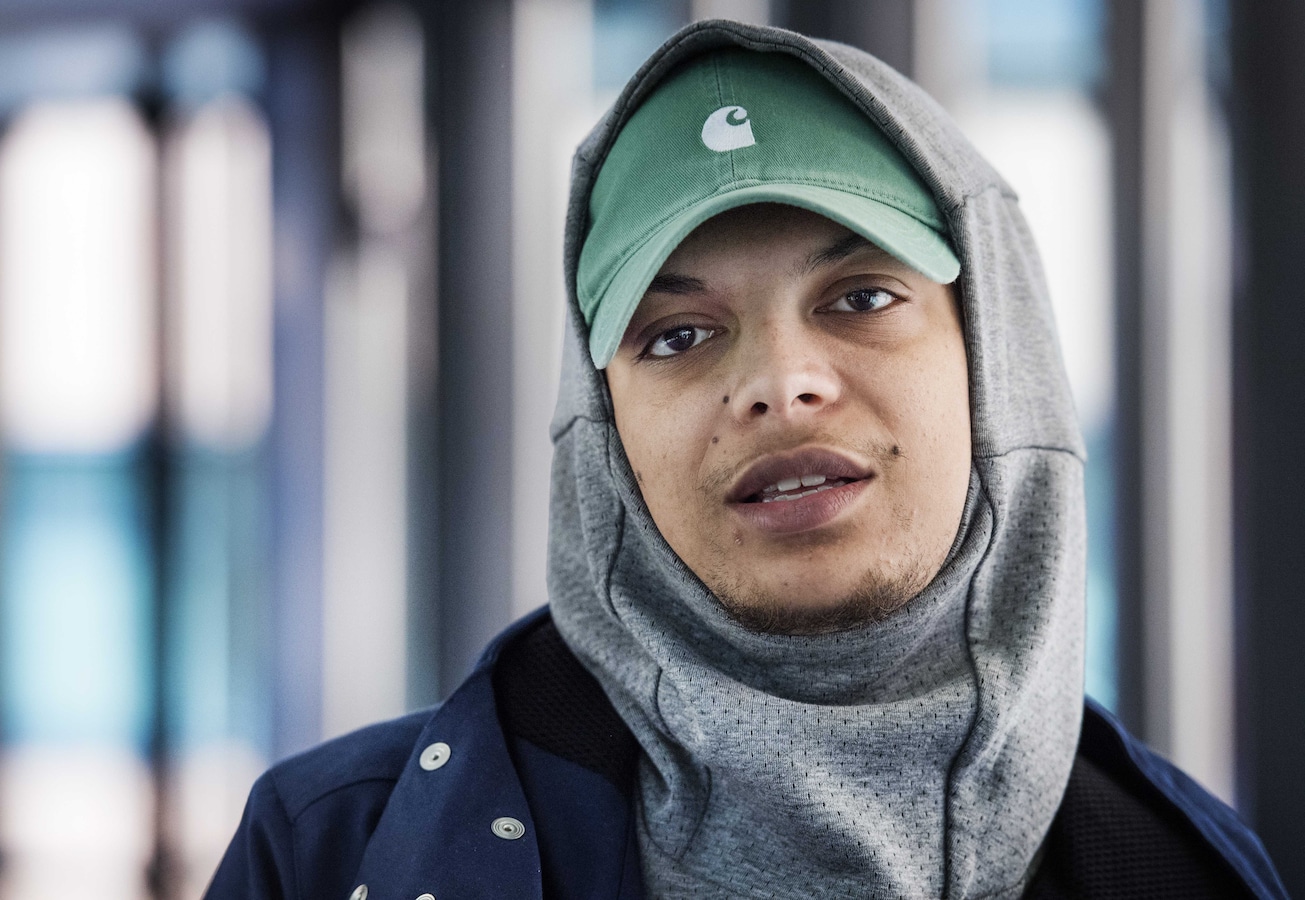 Rapper Ronnie Flex baalt van 'emotionele uitlating' na ruzie | Foto ...