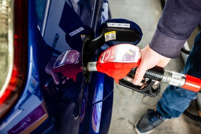 Benzineprijs stijgt dinsdag weer en zit met 2,636 euro per liter vlak onder record