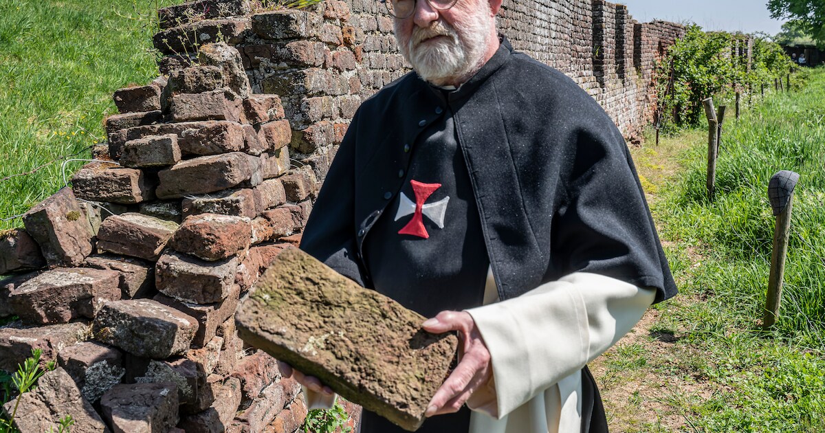 6-ton-voor-kloostermuur-die-op-instorten-staat-is-bijna-binnen-maar-de