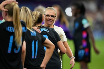 Nieuwe regel van FIFA: elk vrouwenteam moet voortaan minimaal één vrouwelijke coach hebben