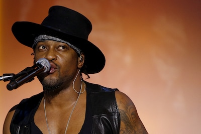 Muziekwereld bedroefd om overlijden D’Angelo: ‘We hebben een legende verloren’