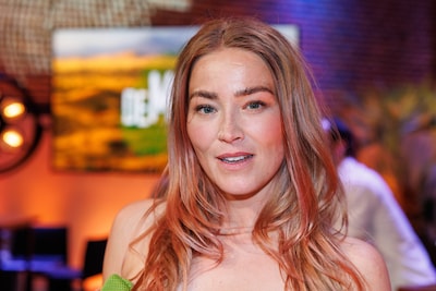 Geraldine koelt af met waterslang en Jim gaat ‘lekker’ op de hitte