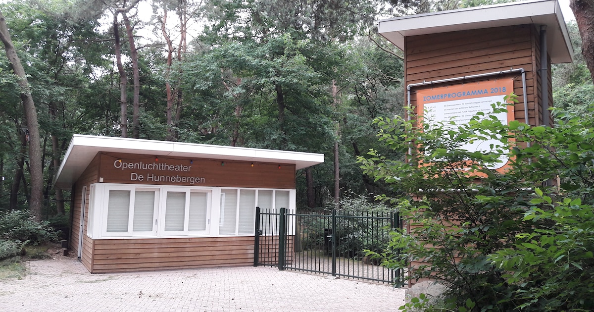 Openluchttheater Luyksgestel podium voor komisch toneelspel