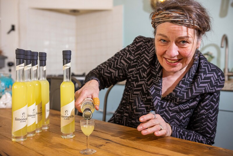 Gerdy is dol op limoncello, maar heeft diabetes; Daarom brouwde ze een ...