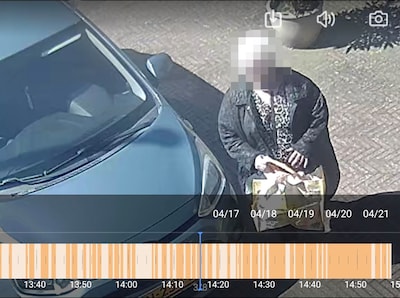 Met bigshoppers vol wordt het weggeefkastje van Henriëtte (63) leeggehaald: ‘Dat doet mij zeer’