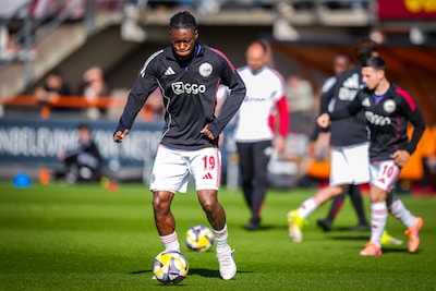LIVE play-offs | Ajax begint ‘gemotiveerd’ aan duel in Volendam, Groningen-trainer verwacht leuke wedstrijd