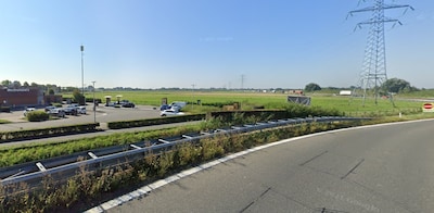 Er komt een tweede zonnepark langs A15 ‘in de achtertuin’ van McDonald’s