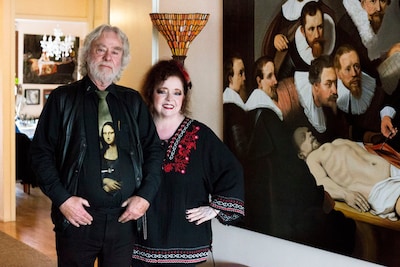 Van verkeersbord tot arcadekast: we zoeken huizen in Arnhem met bijzondere voorwerpen