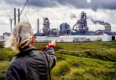 Tata Steel voor de rechter, maar wat voor straf geef je een bedrijf? En we hebben toch staal nodig?
