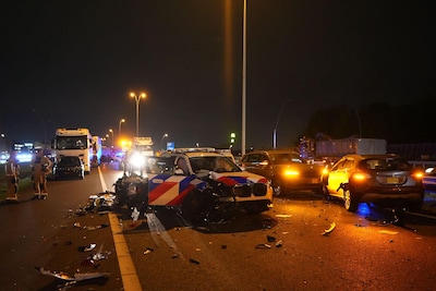 Linda (42) schrikt zich te pletter als autodief ‘bizar snel’ voorbij scheurt, even later gaat het gruwelijk mis op de A2