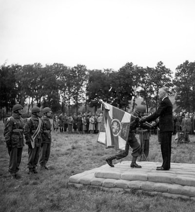 Airborne Museum toont uniek vaandel van Poolse brigade in Oosterbeek