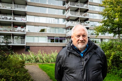 Eigenaar laat vrijgekomen appartementen expres leeg staan, tot woede van bewoner Hans: ‘Dit is asociaal!’