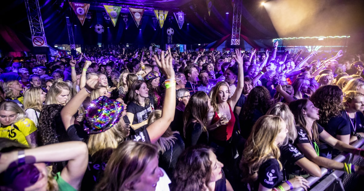 Lente in Twente, dus dat betekent: tentfeesten! Waar (en wanneer) is dat feestje?