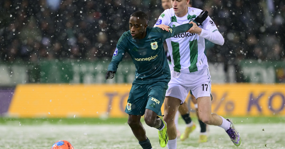 LIVE eredivisie | PEC Zwolle in de sneeuw op voorsprong in Groningen, Floranus scoort op aangeven va