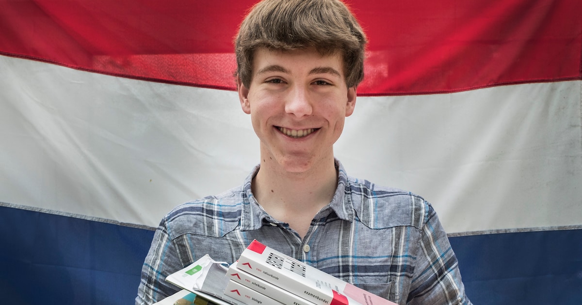 Uitzonderlijk: Tim uit Oeffelt slaagt met zeven keer een 10 en zes keer een 9 op het gymnasium in Ni