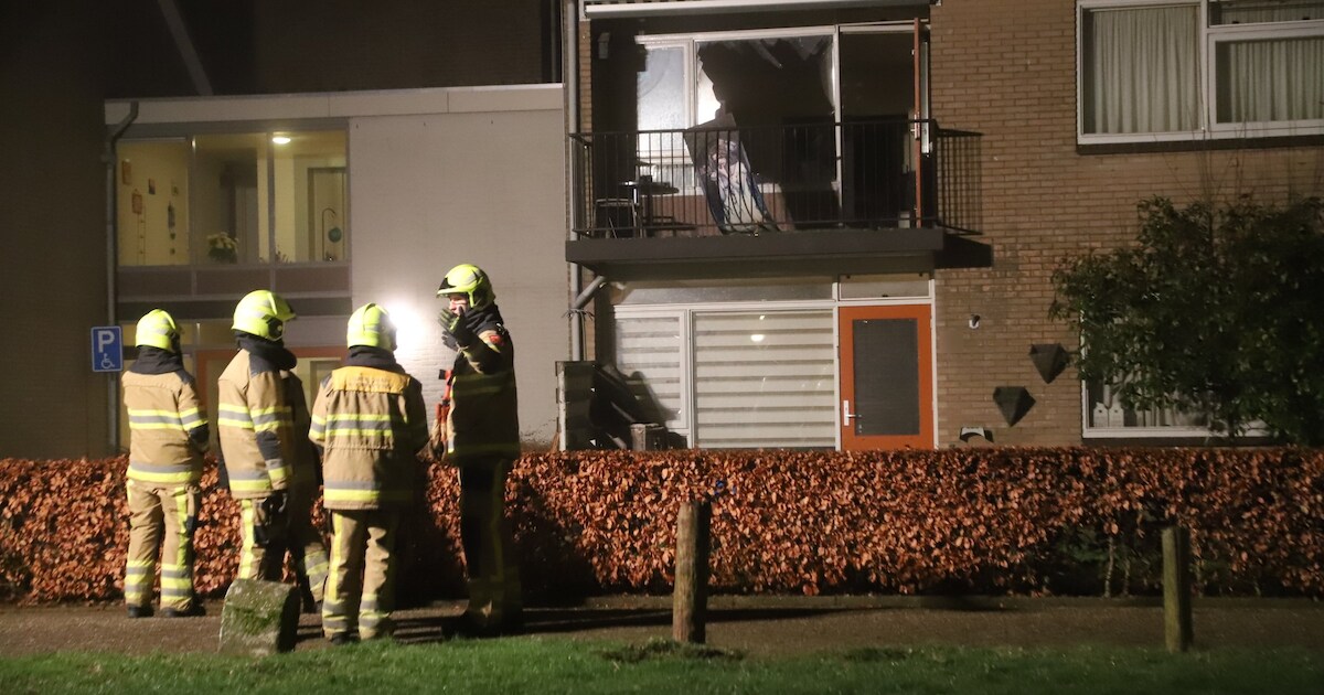 Explosie in appartement: bewoner weet nog zelf hulpdiensten in te schakelen | 112 nieuws West Maas e