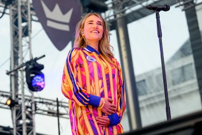 Freek maakt prachtige kiekjes van zwangere Suzan en Maxime verrast jarige Vivé