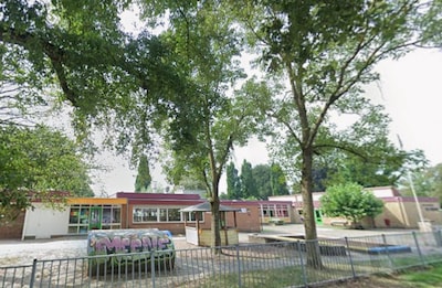 Voetbalclub doet veld voor 10 euro van de hand voor bouw nieuwe school