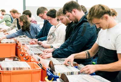 Platenbeurs in Kleve steunt middelbare school