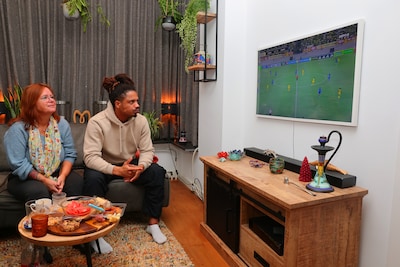 Moeder en broer NEC-speler Deveron Fonville genieten van stunt Curaçao: ‘Gaan gewoon naar het WK’