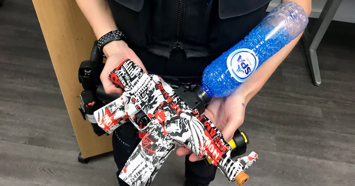 Politie waarschuwt jeugd in Eemnes die met gelblasters op rijdende auto’s schiet: ‘Besef dat dán de 