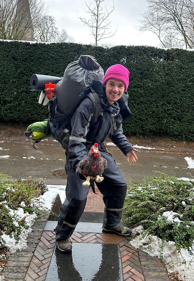 Thibaut (19) maakt onvoorstelbaar avontuur door Europa, met een rugtas van 25 kilo wandelt hij het continent over