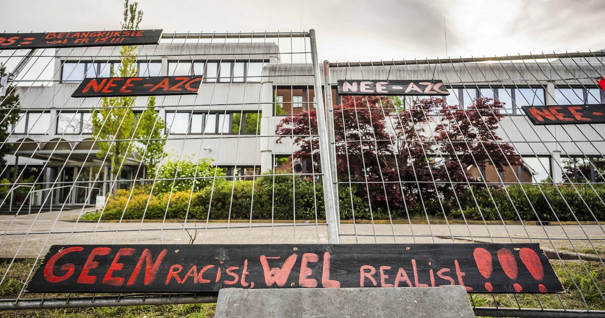 Minderjarige Utrechter aangehouden voor vernielingen bij asielprotesten in Loosdrecht