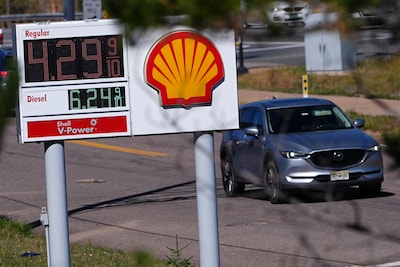 Iedereen mag van Trump voortaan belastingvrije diesel tanken in de VS: ‘Het schijnt heel goed te zijn’