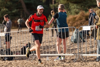Jack van der Walle sleept talenten door de Sylvestercross: ‘Deze moet je gewoon doen, hier leer je a