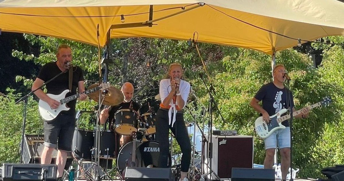 The Swim treedt op in Elst met Remarkable Remakes