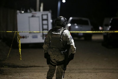 Zeker elf doden en twaalf gewonden bij gewapende aanval op voetbalveld in Mexico