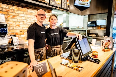 Telefonisch bestellen geen optie meer bij Verhage in Papendrecht: ‘We gooien gewoon geld en eten weg’