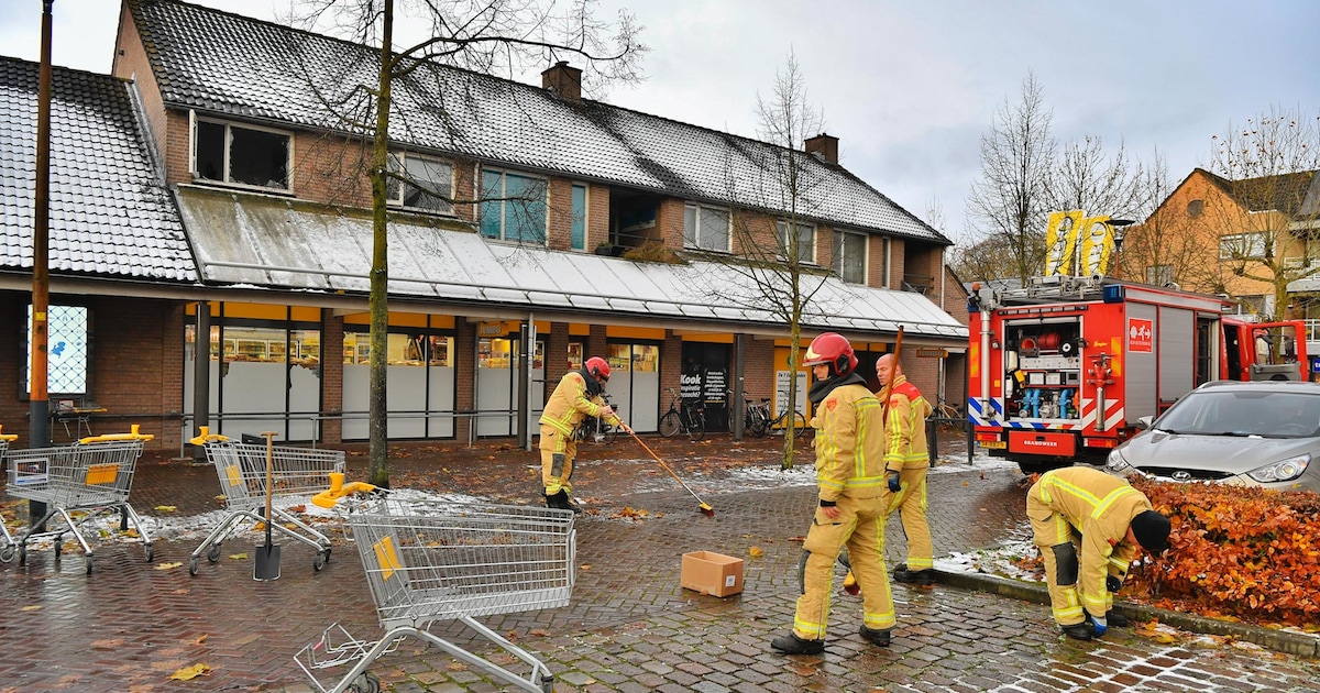 Cobra’s in nachtkastje van jongen gaan spontaan af, enorme ravage in appartement