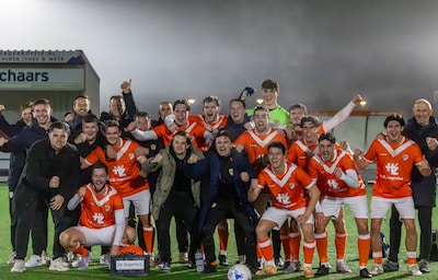 Angeren viert periodetitel na restant van ontspoord duel, maar wacht nog altijd op uitspraak: ‘Ik sn