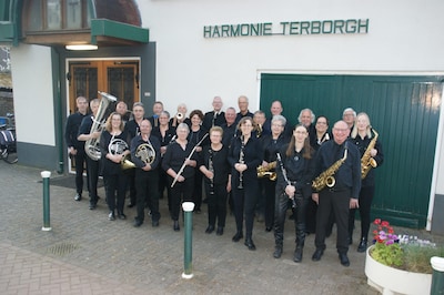 Harmonie Terborgh speelt najaarsconcert met Gorgelpiepen
