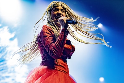 Bonkende beats, Balkan-bravoure en een driftige Dracula: het songfestival 2026 wordt allesbehalve saai