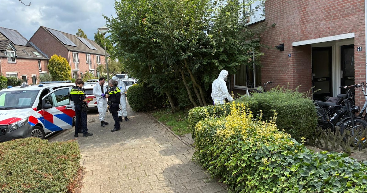 Rechercheurs bij woning Groesbeek, bewoner al weken niet gezien, politie vindt lichaam