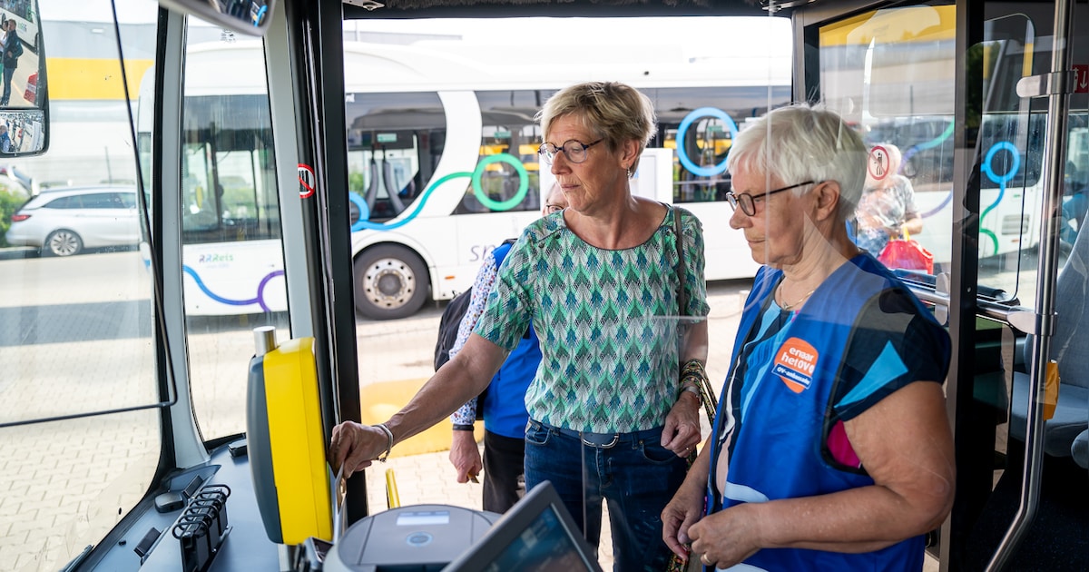 Proefreis met het openbaar vervoer in Dieren