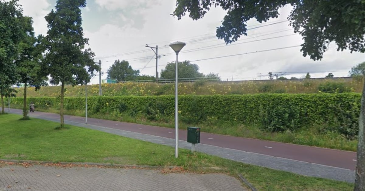 Vrouw in Amersfoort ’s nachts aangerand op fietspad langs spoor