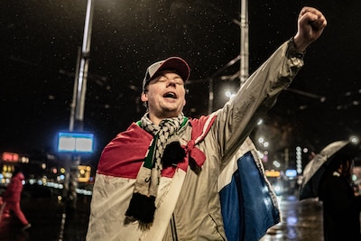 Gevluchte complotdenker Max tart het OM vanuit Bulgarije: ‘In plaats van jankend in cel nu machtige reis’